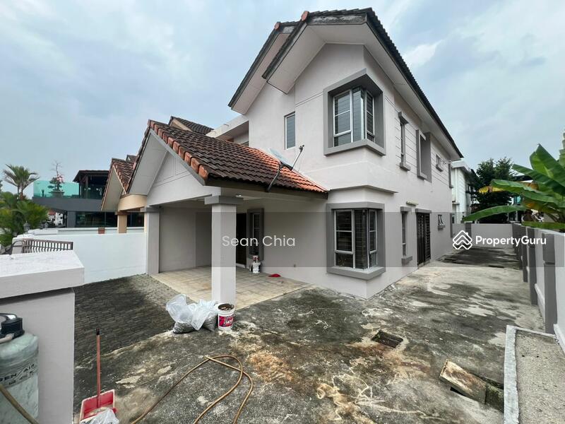For Sale - Newly Refurbished 2sty Semi D 32x75 Freehold Aman Perdana Klang